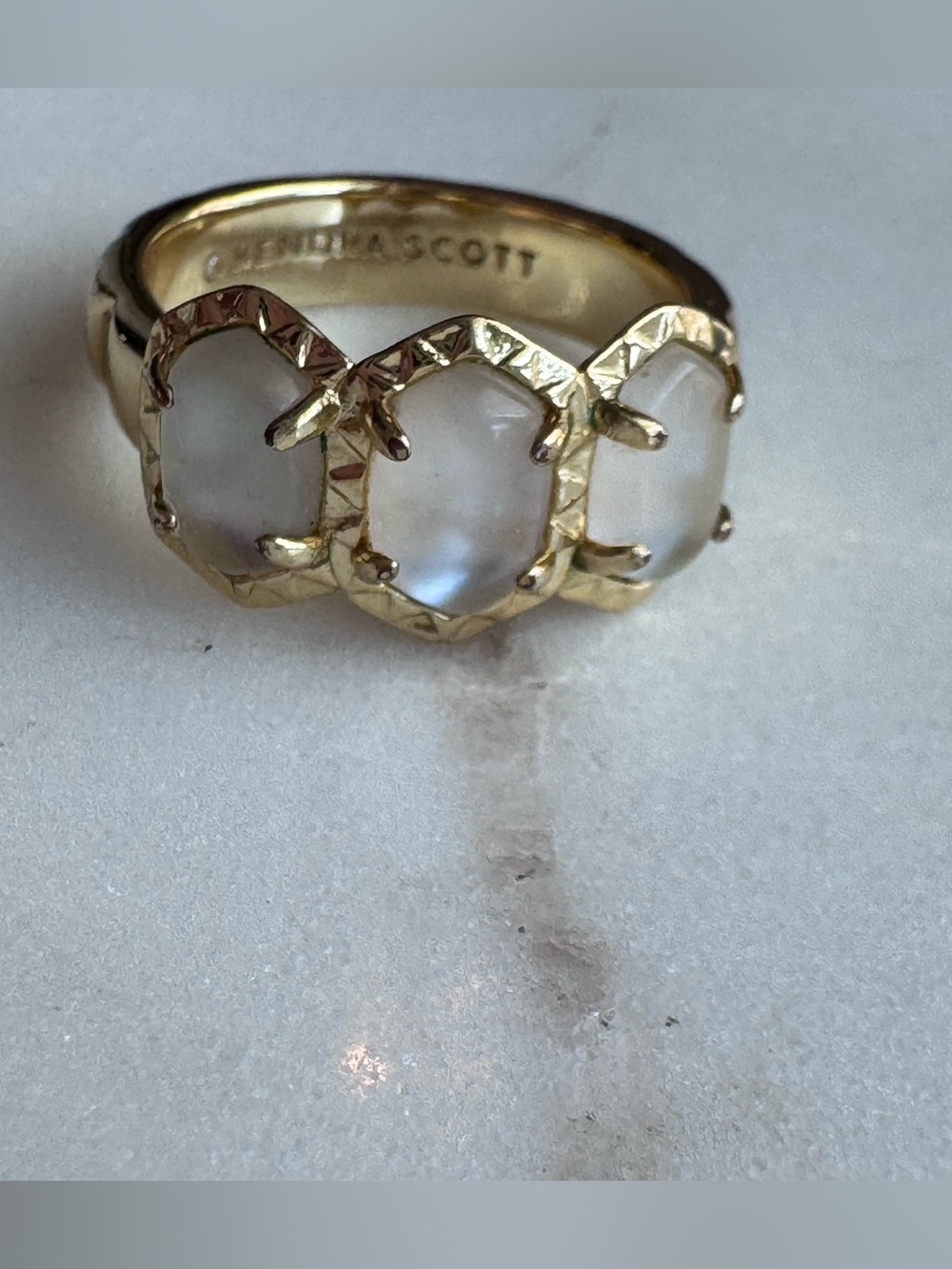Kendra Scott Ring in Ivory Mother-of-Pearl